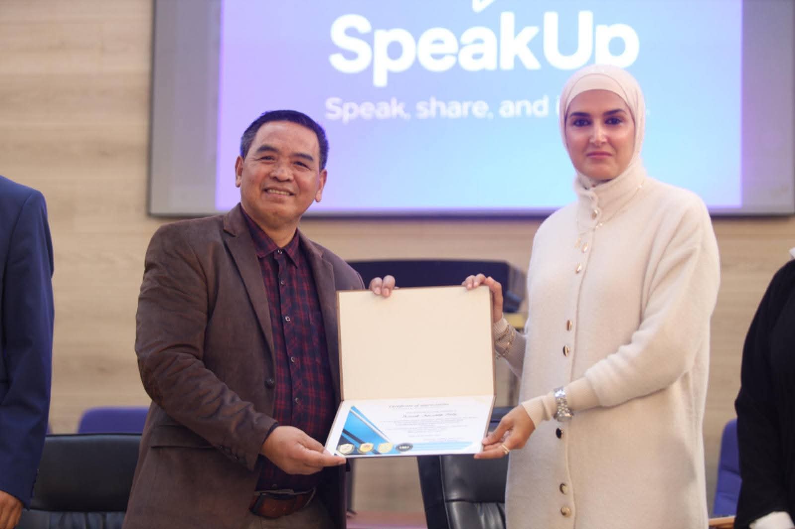 نظم قسم اللغة الإنجليزية بكلية الآداب ينظم فعالية_SpeakUp_لتعزيز مهارات التواصل